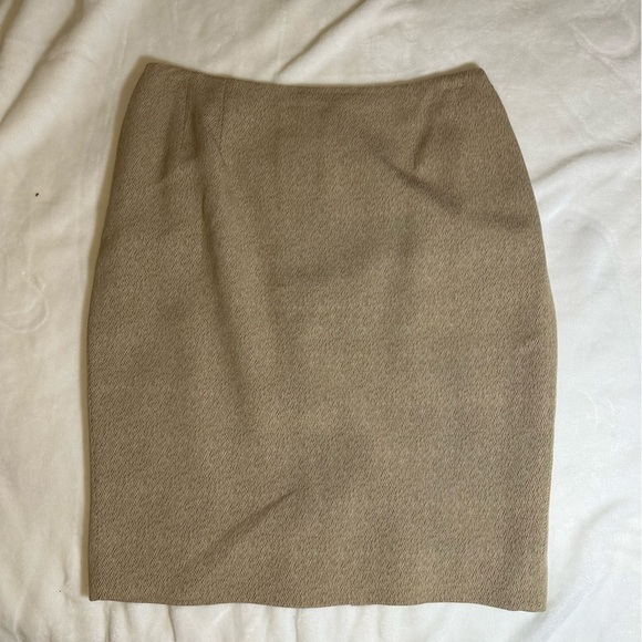 Emanuel Ungaro Beige Wool Blend Skirt- Women’s Sz 8- Neutral- Workwear - Picture 1 of 5